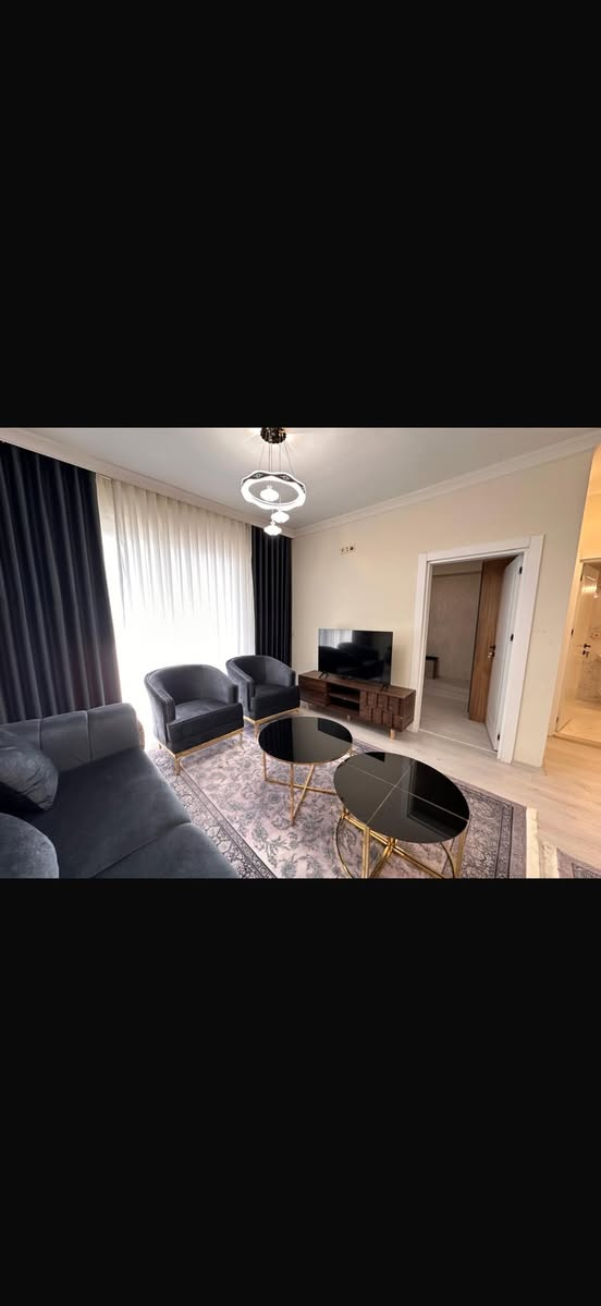 شقه لبيع في مجمع سن تاوه ر ٧٥م
***********
