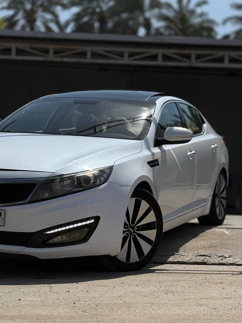 السلام عليكم 
سيارة كيا اوبتيما  للبيع خليجي موديل ٢٠١٣
مواصفات فول واحد على واحد
* بصمه تشغيل أبواب 
*بصمه ترحيب 
*مري شفط 
*أشاير بالمري    
*سقف بنوراما    
*كشنات جلد
*قطعتين تبريد
*كشن كهربائي 
*تحكم ستيرن فول 
*شفتات بالستيرن 
*حساس خلفي 
*ميموري خزن
*نظام ايكو
*نظام abs +مانع انزلاق
*اضاء النقطة العمياء  
*محرك ٢٤٠٠ دوش
*كير اوتماتيك
*خمسه ويل كب  
*كير مكفول
*دبل صالنصه
*تخم تاير جديد
*تبريد ثلج
رقم اربيل جديد 
السياره بيها جاملغ خلفي صبغ قطعه وحده فقط 

مكان السياره بغداد 
السعر130$ 
 ***********
