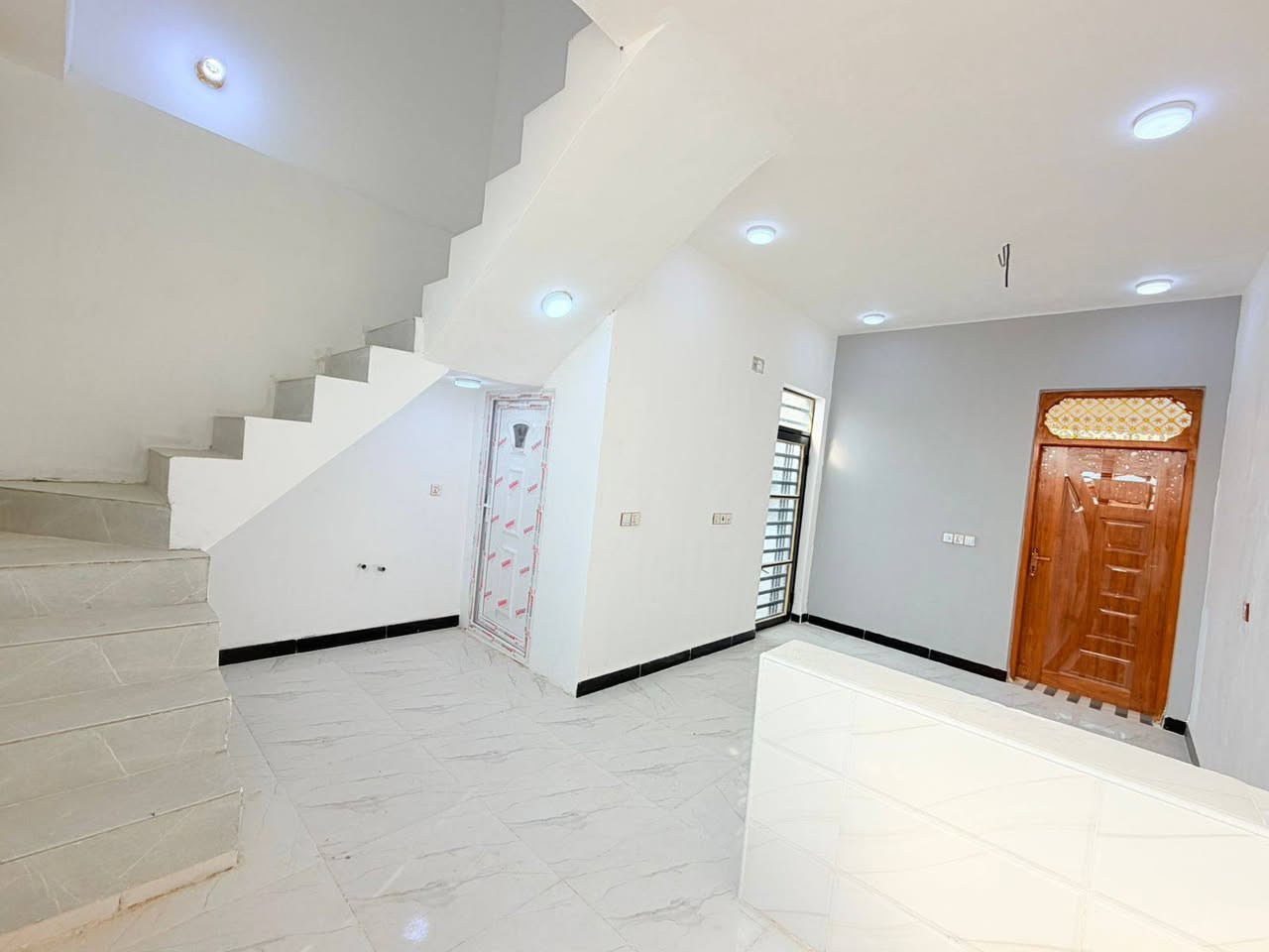 بيت للبيع 50م حي ميسان خلف سكله الكرعاوي السعر 26 بناء حديث غير مسكون *********** واتساب +📞
