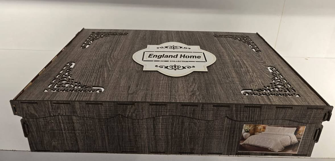 سلام عليكم وصلت فرشه عرس سلم ٦قطع 
قياسات كبير 
تتكون من فرشه 
جرجف ابيض 
وجه مخده ٤ قطع 
سعر ٧٥ الف 
يوجود توصيل 
رقم وتساب 
***********
