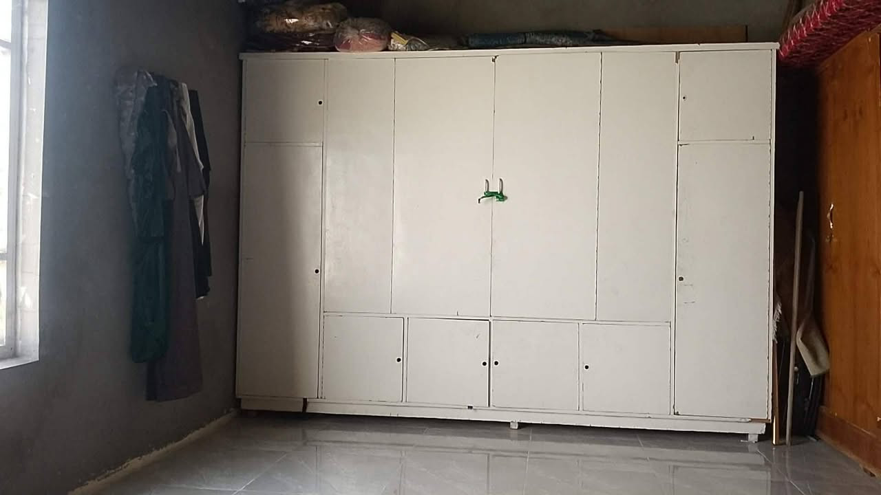 السلام عليكم شباب كناتير واحد كلاري والثاني عادي صاج للبيع الاتصال على الرقم التالي ***********ديالى قضاء المقدادية الهارونية
