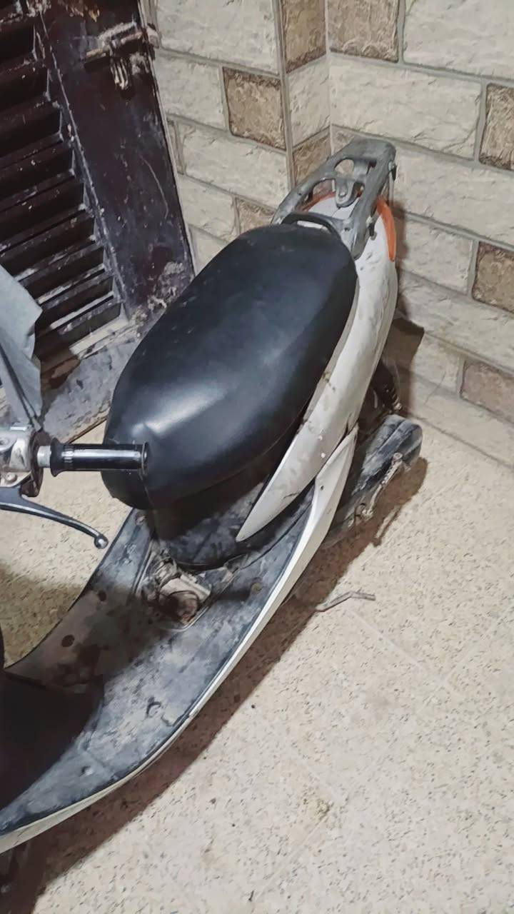 دراجه 60 للبيع متروكه صالحه اربعه اشهر بها خلل واحد انه ما جاي تشتغل الدراجه وما عندي مجال اوديها للتصليح هذا رقمي***********
