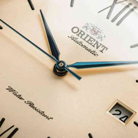 Orient
 Bambino Cream Analog Automatic

متوفر وكالة كامل المرفقات 

ضمان سنة 

قطر 40.5

احتاطي الطاقة 40 ساعة 

اوتوماتيك 

22 حجر 

مقاوم للماء 30 متر 

سير حصير 

ماكنة كشف 

توجد خدمة توصيل 

***********
