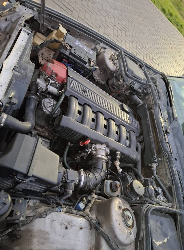 BMW 525i 
للبیع مراوس سعر36$ورقە
محرک مسکر گیر عادی 
سیارە شرط محرک کیر کامل
رقم کرکوک الیف سنوی عاج
شرط تحویل وکالە
سیارە بجم عریض اصل 1989 محدث 1992
اربعە طایرات جدید ویل حسیر
داخل جدید 
مکان سیارە کرکوک رحیماوە
***********
*********** كركوك, العراق
