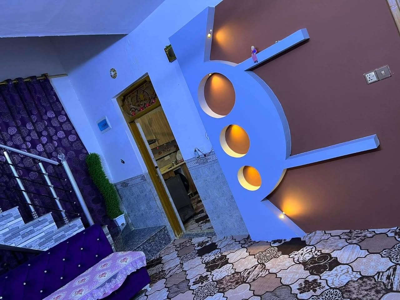 🔥 فرصة ذهبية ما تتفوت! 🔥
🏡 بيت طابقين جاهز للسكن بأفضل موقع في زراعي حي ميسان – وبسعر شرط جدا مناسب وفرصه 

📍 الموقع: بداية شارع الشيوخ – الفرع الثاني
📐 المساحة: 100 متر
📄 الطابو: زراعي – قرار 25 – مرقّم بالبلدية وباسمي
✨ تفاصيل البناء:

بناء طابوق وصب كونكريت مسلح – درجة أولى من كل النواحي، متعوب عليه حجر حجر!

🏠 الطابق الأرضي:
غرفة نوم
صالة
استقبال واسع
مطبخ مرتب
تخاريج داخلية وخارجية

🏠 الطابق الثاني:
غرفة نوم رئيسية
غرفة أطفال
صالة
✅ 
تصميم عصري 
بناء قوي وجاهز للسكن فورًا
موقع راقي وقريب من الخدمات
(((السعر أقل من سعر السوق بكثير)))
((((لان اني مو ابو مكتب عقار هذا بيتي شخصيا  ))))

💰 السعر فقط: 61 مليون
🚫 ما راح تلكه بيت بهيج مواصفات وبهيج سعر – الله يشهد وبلعافيه على الياخذه 🌹🔥
رقمي ***********
