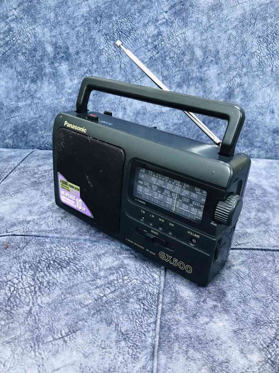 للبيع راديو 📻 
باناسونيك نظافة 98 %
كهرباء 220 V بطاريات
FM -MW - LW -SW
للاستفسار مراسلة الصفحة 
وات ساب *********** اتصال ☎️
