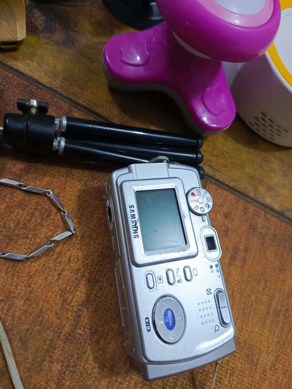 شلعه ب20على اول تم المكسر وكامره الزغير شغاله والهوكيات شغالات والمايك شغال


**إذا كنت صاحب هذا الإعلان وتريد حذفه لأي سبب، رجاءا أرسل رسالة إلى الدعم الفني**