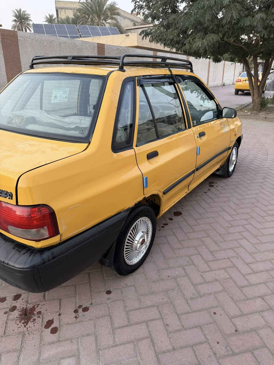 السلام عليكم سايبه موديل 11 دشبول نفخ كير مكينه مكفولات كفاله جدد شواصي مال شركه محد العب بيهن صدر امامي خلفي  وبوبرنات جديد توني شادهن تخم تاير جديد السياره حلوه وناعمه كلش هيه غرمات صفر سنويه جديده كهربائي من الطول الطول شغاله وتبريد شغال نقص بس غاز طك البوري عندي السياره كامله وحلوه مكاني اعضميه ***********السعر ب23 وبيه مجال
