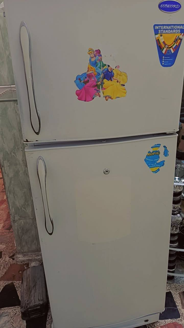 ثلاجة للبيع نظيفة واي تصليح مداخله 
للشراء اتصال او واتس
***********
