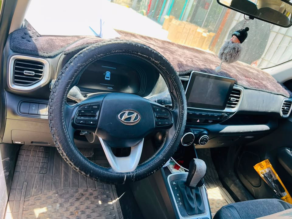 سياره هونداي فينو. وارد امريكي حادثها بنيد نفسه راجع ع البارد موديل 2023 السياره نضيفه بشكل وما متعوبه نهائياً ماشيه 23 مكان السياره بابل.  
للأستفسار. 
***********
