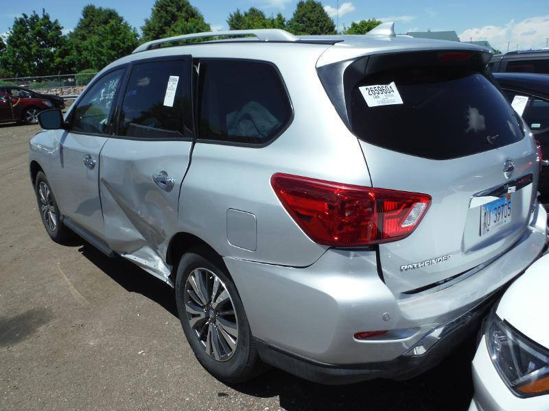 السلام عليكم نيسان بافندر موديل ٢٠١٩مواصفات  SV صور الحادث داخل المنشور ***********
