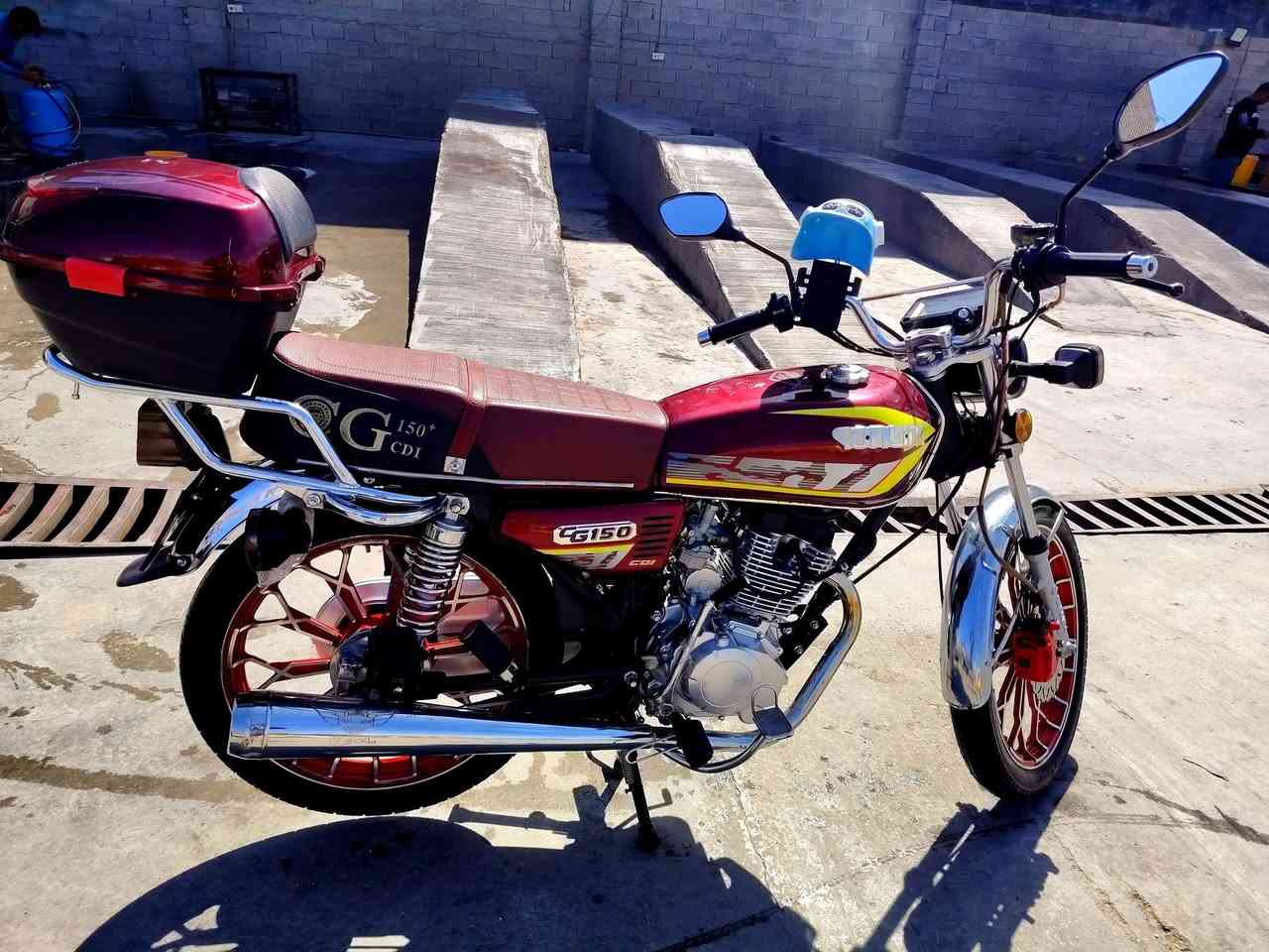 سلام عليكم
دراجة ايراني سونك 5 كير مديل 24

دراجة نضيفة مال بيت لا مشتغلة ولا طالعة دلفري معدل شلعة كهربائيات اشاير كلة شغال مكينة برغي ما مفتوح بيهة دراجة نضيفة احلة من صورة سعر 750 وبيهة مجال بسيط 

مكاني بغداد الحسينية الراشدية 

078938809II


**إذا كنت صاحب هذا الإعلان وتريد حذفه لأي سبب، رجاءا أرسل رسالة إلى الدعم الفني**