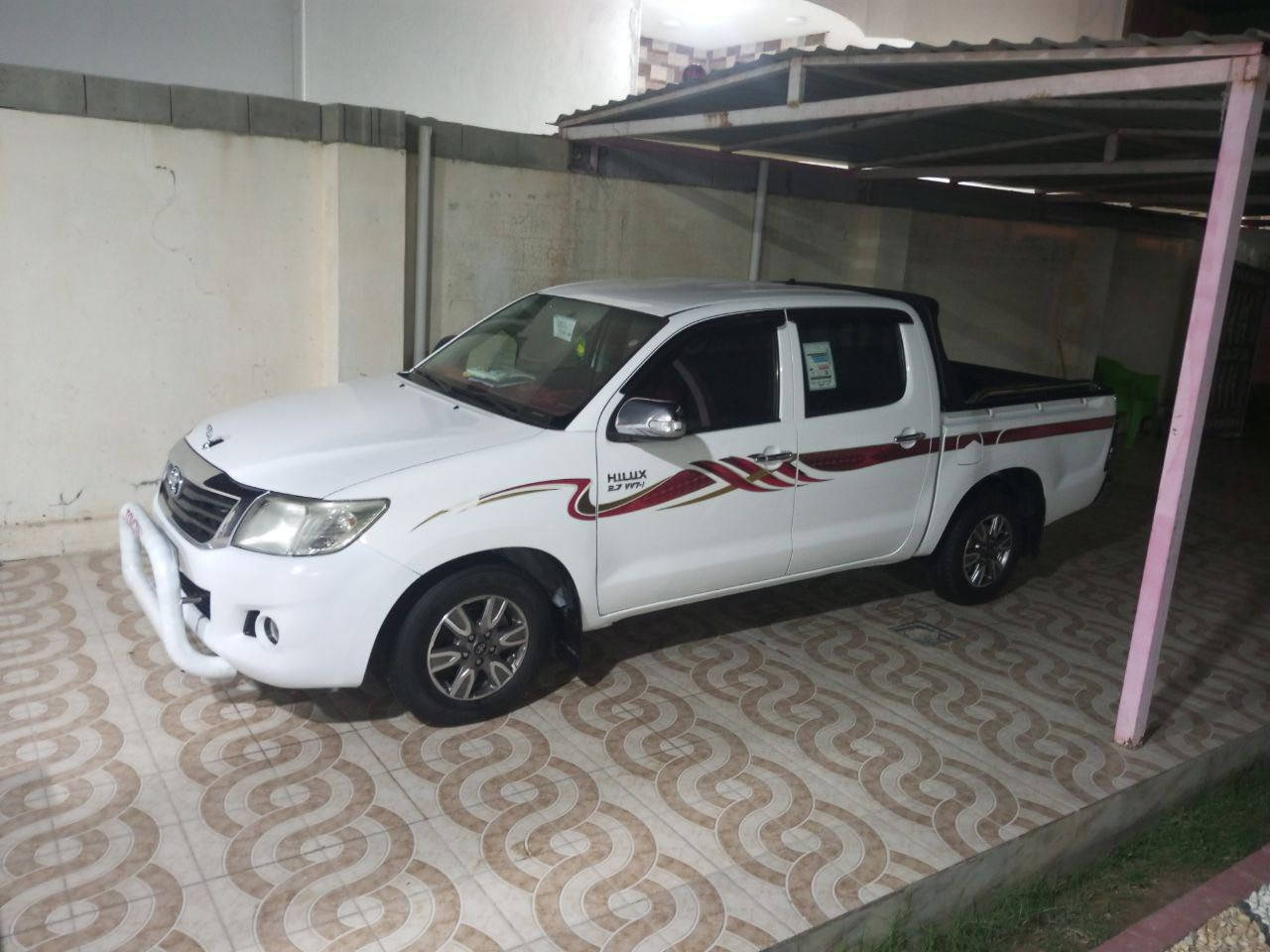 تيوتا هايلكس موديل 2013 سعودي شاصي 12 محرك جديد كير اوتو تخم تاير صدر تبريد ثلج تدفئة سيارة بيها نص باب خلفي وباب البدي + ملاون جوه الخط حك شبر والباقي سياره جديده مال جناي السعر 180$ مكان السياره الأنبار الرمادي جويبه/***********
