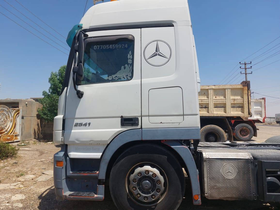 السياره موديل 2009 للبيع مواصفات عاديه دبل تاير 
السعر 4 شدات وبيه مجال حك الجيه  مكلف بلنشر تفلون راعيه 
***********
