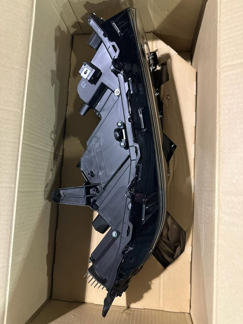 العالمية 
كما وعدنا زبائننا الكرام تم وصول لايت كراون 
2023 الى 2025
——————————————-
اصلي وكاله تويوتا كراون غير مستخدم 
اربعة عدسة + واحد عدسه امريكي 
العنوان بغداد شارع 6 قرب كراج الكرامة الصناعي 
يتوفر خدمة توصيل 🚚 الطلبات كافة مناطق العراق 🇮🇶 
***********
***********
