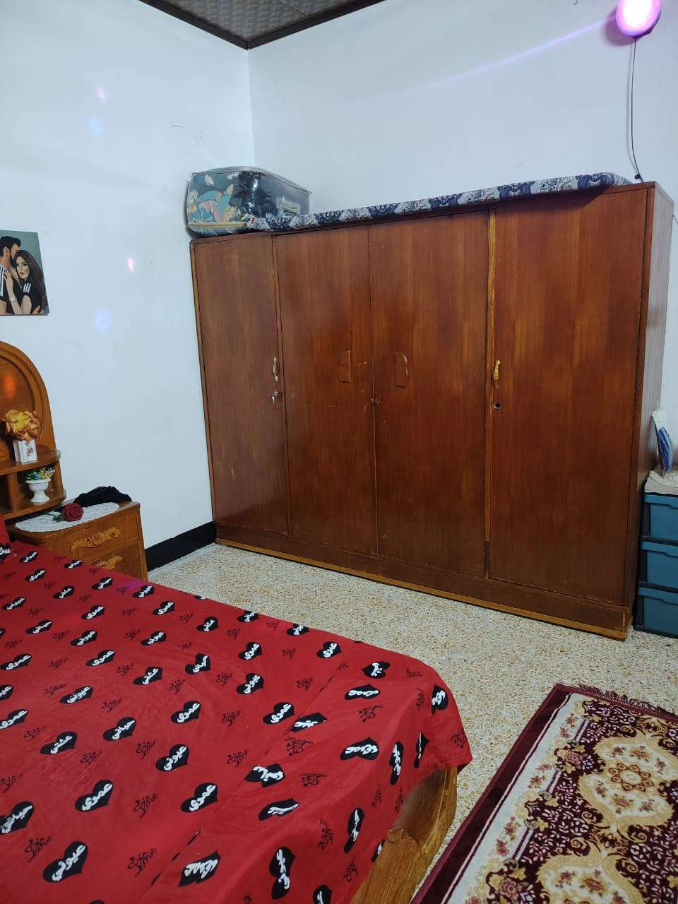 البيع  السعر 450وبيها مجال بصيط 👀
***********
