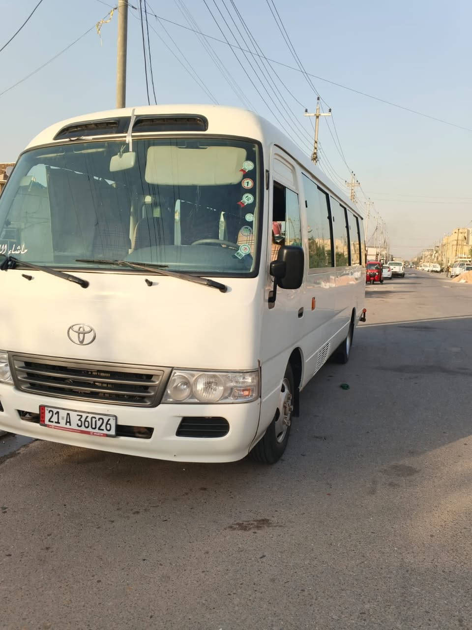 السلام عليكم كوستر مديل 2012السياره جاهزه اي نفص مابيه شماليه رقم جديد انكليزي السنويه الحد 2029بيه رشات ضبغ السياره تبريد تدفه حلو 
ملاحظه السياره      كاز 
التصال على الرقم ***********مكلف بلنشر
