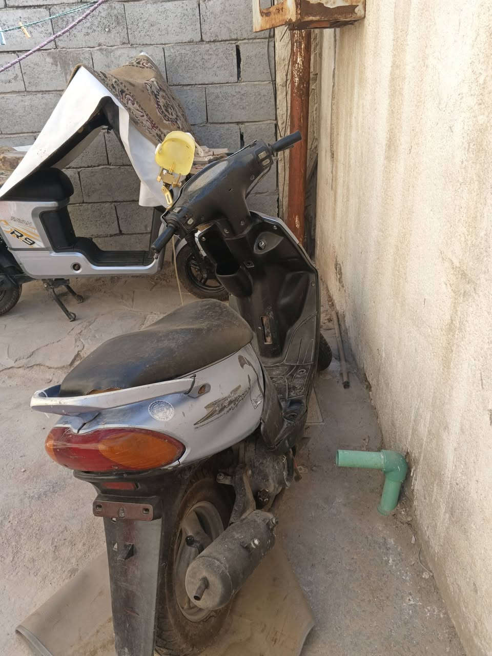دراجه ماكس قرده للبيع للتفاصيل خاص سعر 250 مابيها شي رقم ***********
