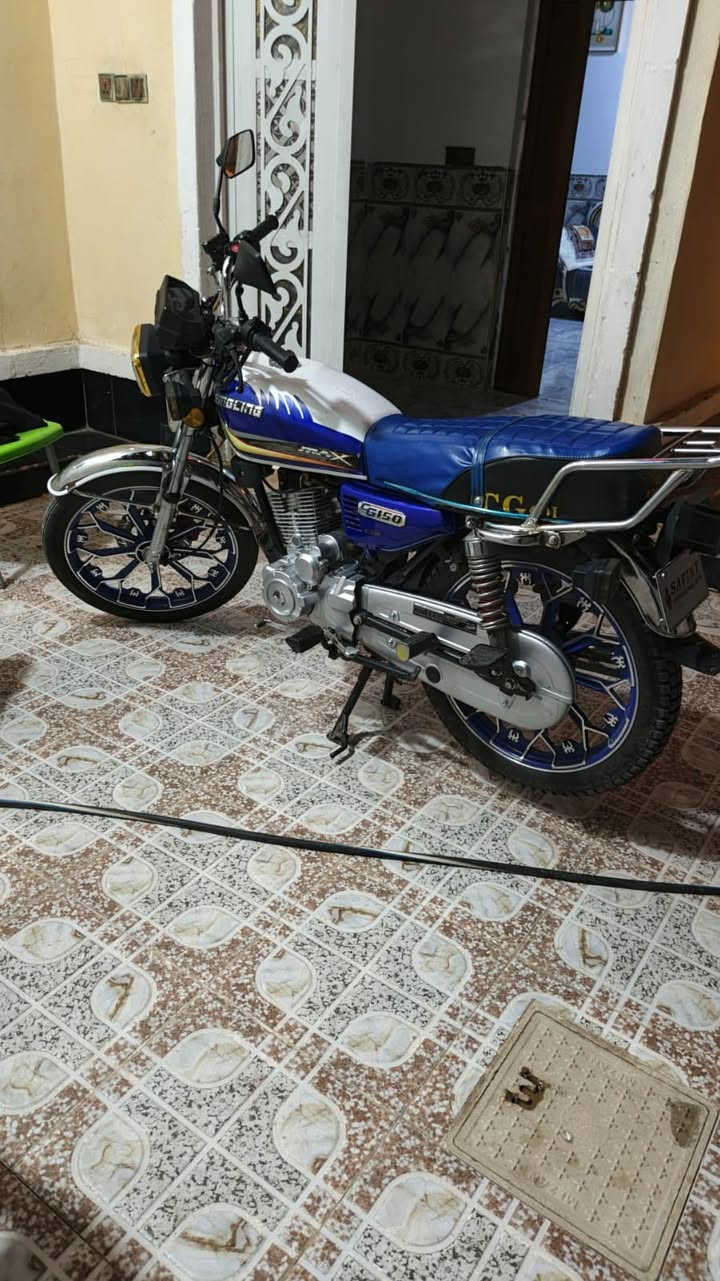 السلام عليكم دراجه ايراني موديل 24 نضافه شوفه عينك سعره 675 لاستفسار 

0781 559 7114
او ***********
