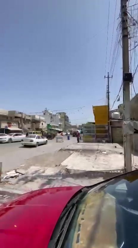 � بيت للبيع – فرصة استثمارية مميزة
📍 الموقع: الرافدين، قريب على شارع بيع مباشر (شارع عام – تجاري، ركن)
📐 المساحة: 150 متر مربع
📏 الواجهة: 10 
📏 النزال: 15 

✨ موقع مميز جدًا يصلح للاستثمار التجاري أو بناء محلات بسبب وقوعه على شارع رئيسي وركن.

📞 للاستفسار والتواصل (اتصال أو واتساب):
+964 790 168 7387


**إذا كنت صاحب هذا الإعلان وتريد حذفه لأي سبب، رجاءا أرسل رسالة إلى الدعم الفني**