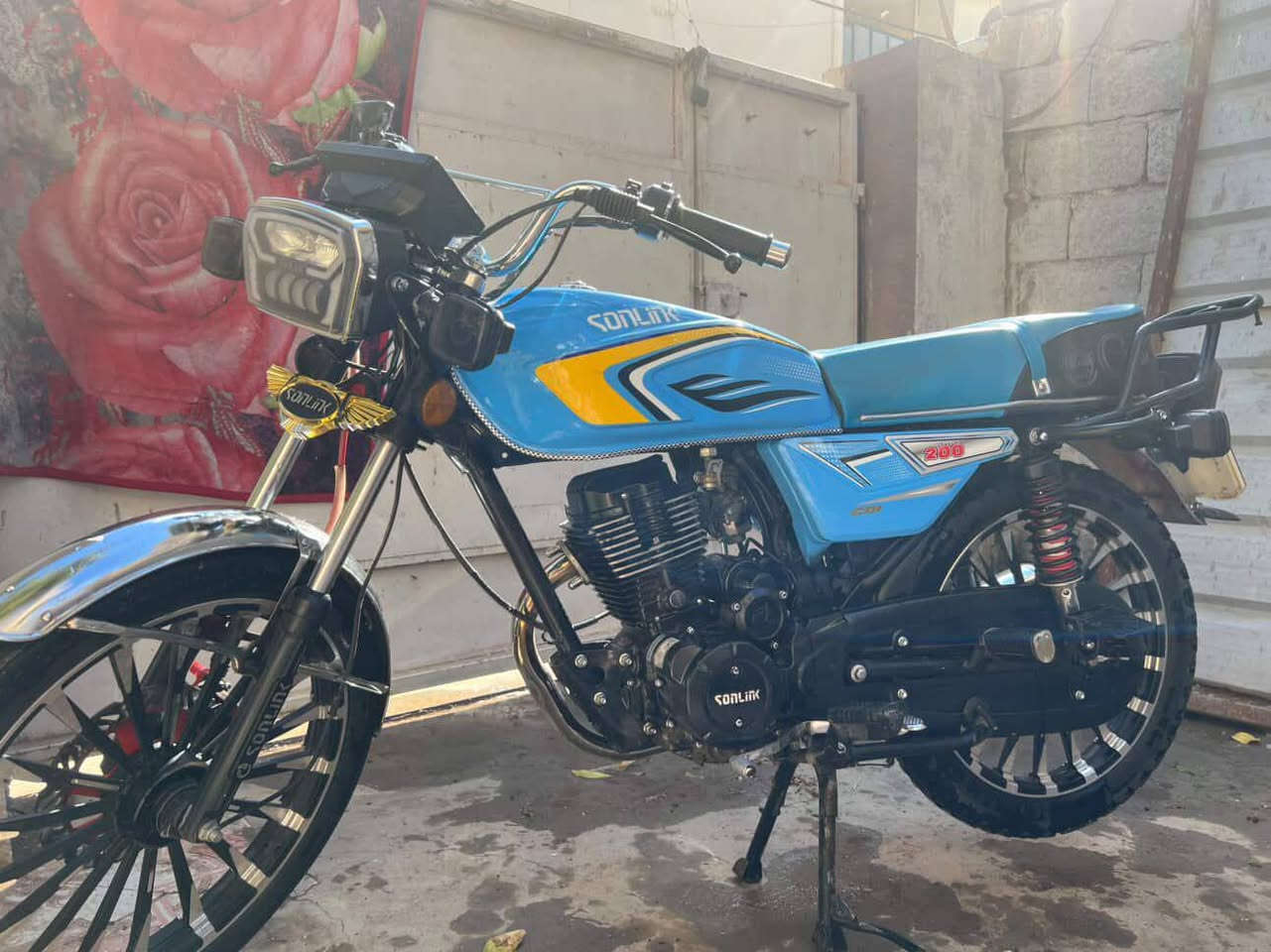 سلام عليكم سونك موديل 2025 للبيع 
سعر 750 الف 
واسط العزيزيه
اتصال ***********
