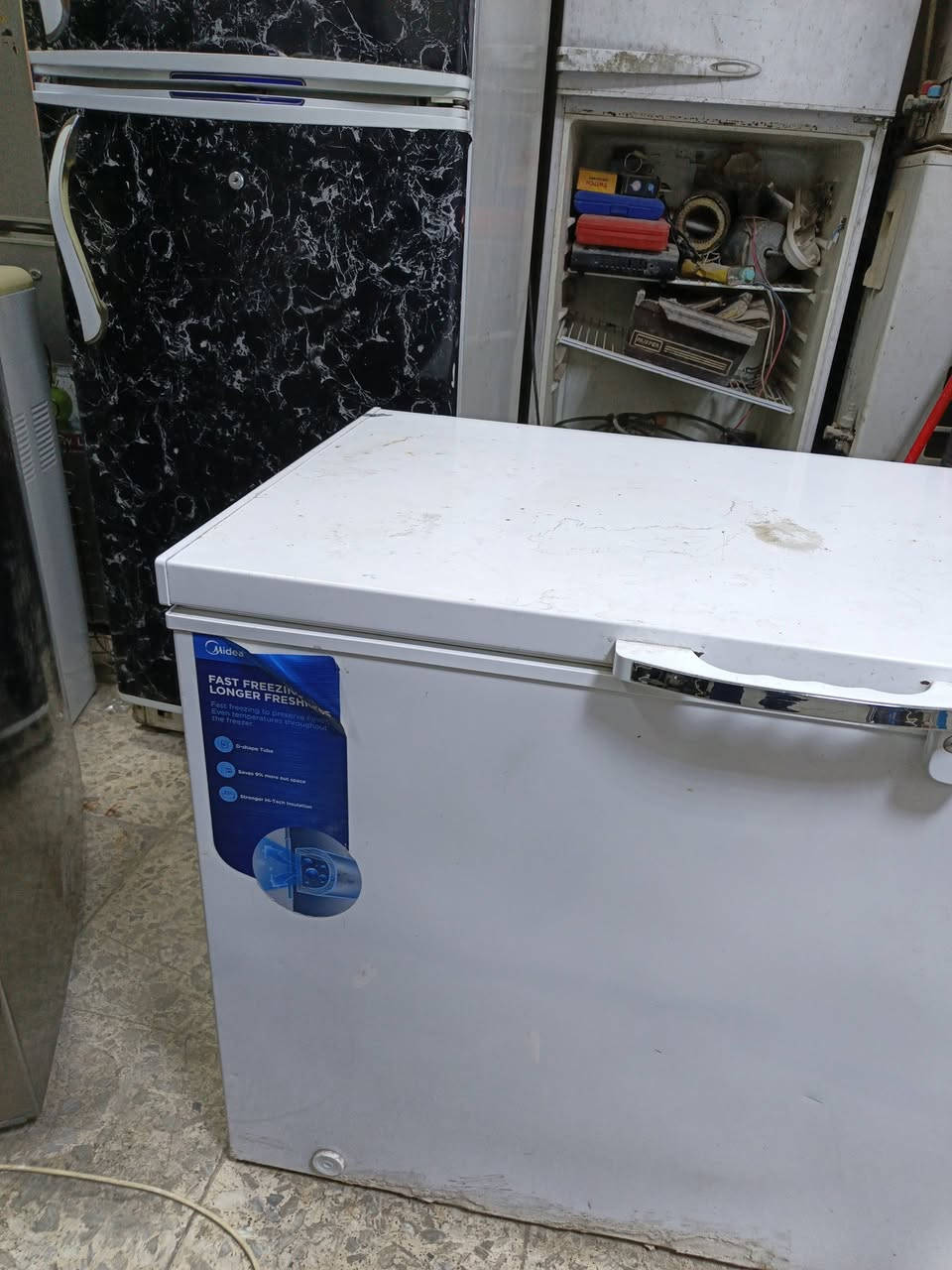 مجمدة ميدي نظافة ٩٠ بالمية ما داخله تصليح تفحص وتاخذها تجميد فول سعر 200 ألف أو بيه مجال, *********** لامين قرب ساحة الصدرين
