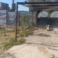 بيت للبيع مساحة 300 زراعي 35  سعر 18 وبي مجال للتواصل رقم التلفون والو...