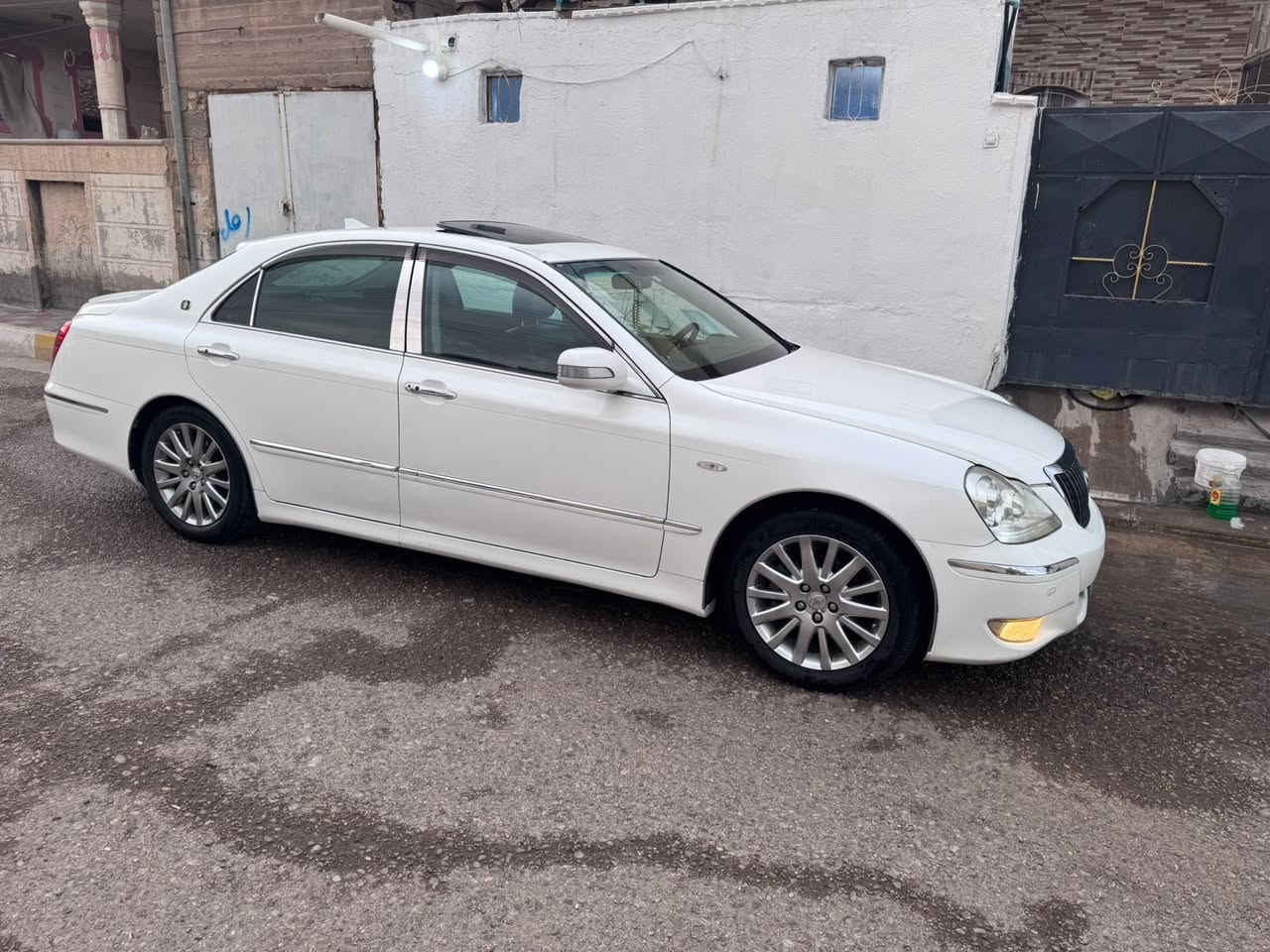 سلام عليكم ماجسته موديل 2007 فول واحد ع واحد كفاله عامه سياره رادار فتحه خمس دكم سياره جديده مبيعات سنويه بسمي سياره وكاله ثاني يوم سياره عليه كمرك تروح تدفع كمرك وتداور السعر تصل وتدلل الستفسار ***********
