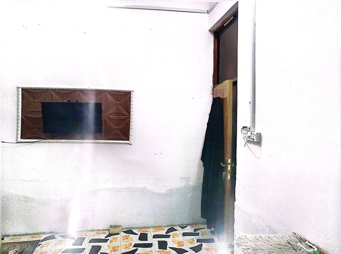 السلام عليكم
بيت زراعي للبيع

المساحة 120 

كونكريت مسلح بناء حديث

غرفة استقبال + غرفة نوم + مطبخ حار + مطبخ بارد + صالة + صحيات

الموقع خلف حي الشرطه ( البيكات)  الغرع الاول ثالث بيت عل الشارع مقابيل دائرة المجاري وفريب عل الامام العباس

اتصال عل الرقم ***********
او مراسلة الخاص @

