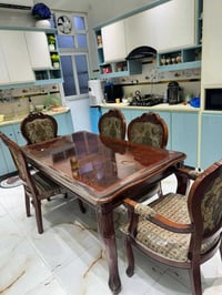 ميز زان ويا ٦ كرسي واحد فقط مكسور07777633225