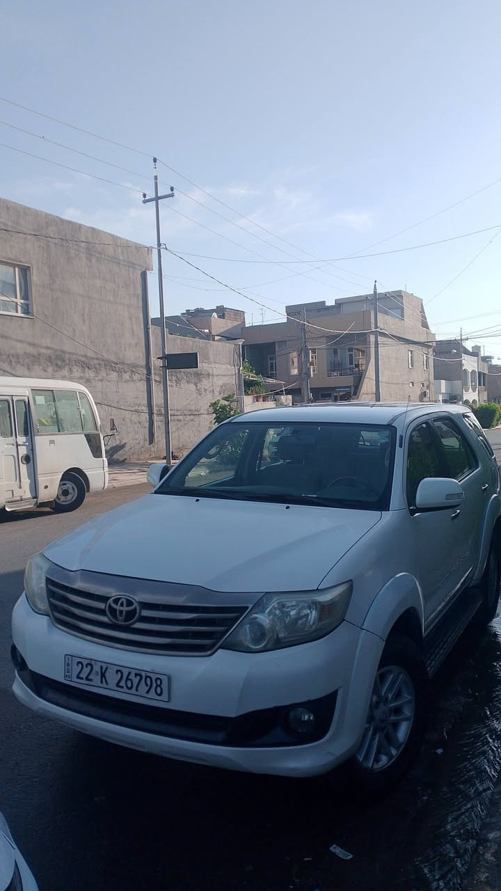 فۆڕچنرمۆدیل 2013 هیچی نیە یەک دووشوختی بچوکی هەیە 270200رۆئیشتیە غازوبنزینە مەکینە چوارپستنە نرخی 210وەرقەیە شوێن هەولێر


**إذا كنت صاحب هذا الإعلان وتريد حذفه لأي سبب، رجاءا أرسل رسالة إلى الدعم الفني**