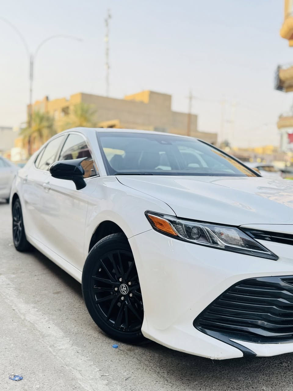 السلام عليكم  اخوان كامري موديل 2019 كلشي موجود بالصور اريد مراوس بتيسلا مودل 3 رقم تلفون ***********
