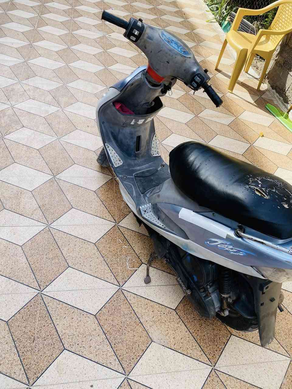 ماكس قجمه للبيع بلادي ما مفتوح غراضه كله كامله مابيه شي نقص كهربائاتي شغاله عينه كلوب زنون سلف هندر كلج رياضي من الرمبه السعر ٧٥٠ الستفسار ***********
