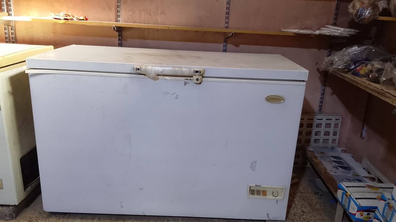 متوفر غراض محل مجمدات عدد ٢ 
مع عراضات عدد٣ شغالات 
 افقيه عدد ١
عاموديه عدد ٢
الحمره مو للبيع
العنوان البناء الجاهز مقابيل حي الملائين
مقابيل  الكمرك
شراي اتصل
***********
