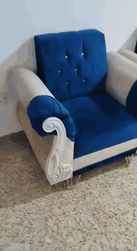 سلام وعليكم قنفات لبيع خوش نوعيه كلشي مابيهن جددد نظاف السعر ٥٠٠ وبي مجال العنون نجف حي العداله 
الرقم ***********
