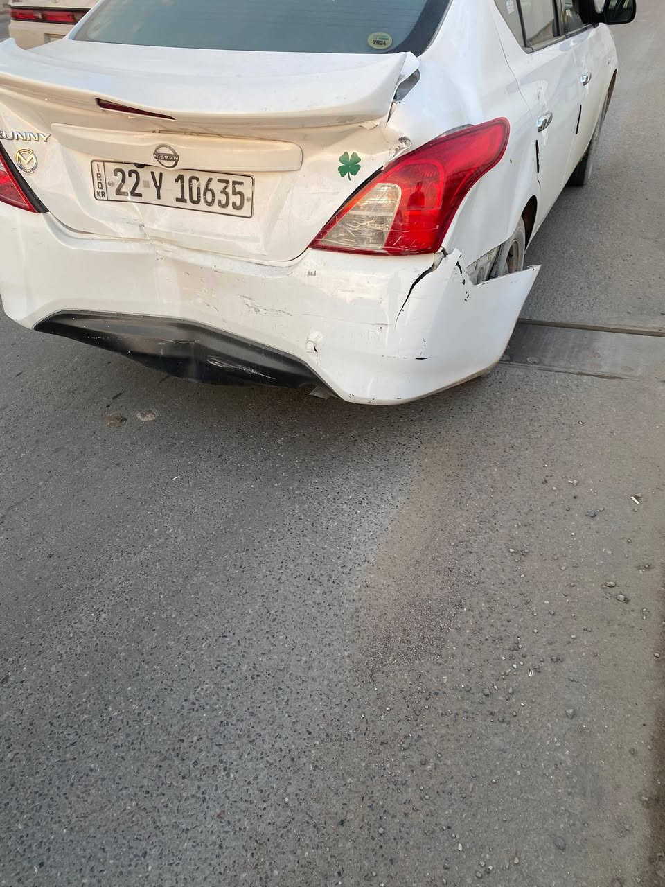 السلام عليكم نيسان سني البيع موديل 2024 مكينه كير حداديه تبريد تخم تاير كهربائيات كلهن جاهزات سيارة بيهه حادث كما مَوضح باصورة والباقي كفاله ***********
