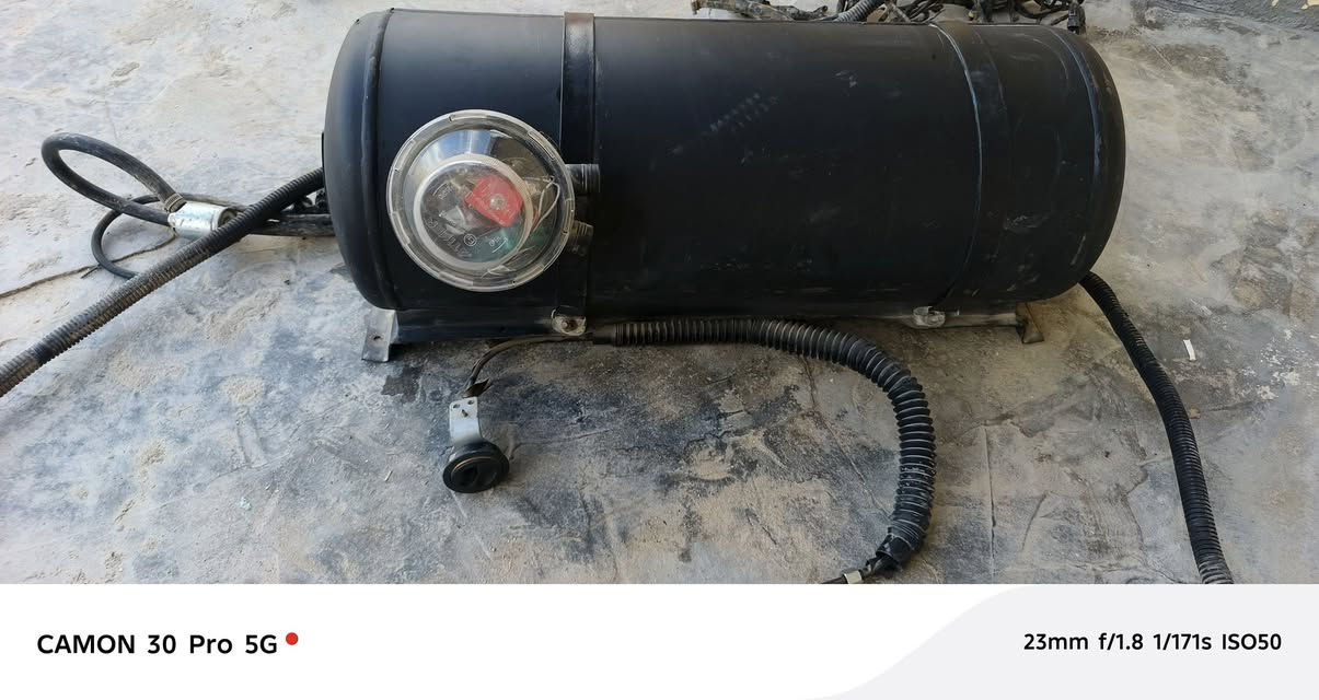 منضومة غاز ٦٠ لتر للبيع شقاله كامله 
استخدام قليل السعر(  300 ) مكاني زبير
التصال ***********
