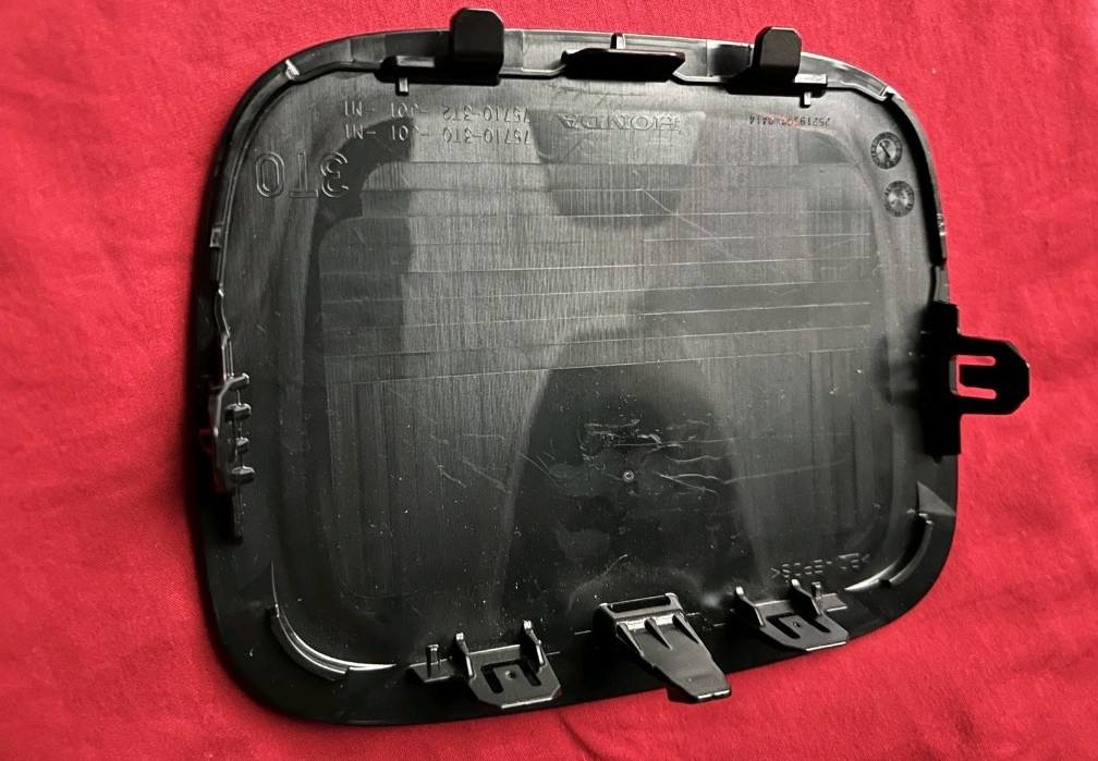 السلام عليكم 
علانة امامية اصلية
هوندا CR-V 
موديل 2023-2025
السعر 100 الف
الاتصال بالرقم 
0786 552 7022
