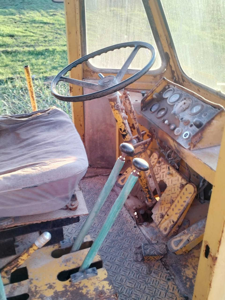 شفل كاوسكي 70 موديل 82 محرك كير شرط شرط الوكاله سنويه موجوده المكان موصل نمرود قريه عمركان تفاصيل اكثر ***********
