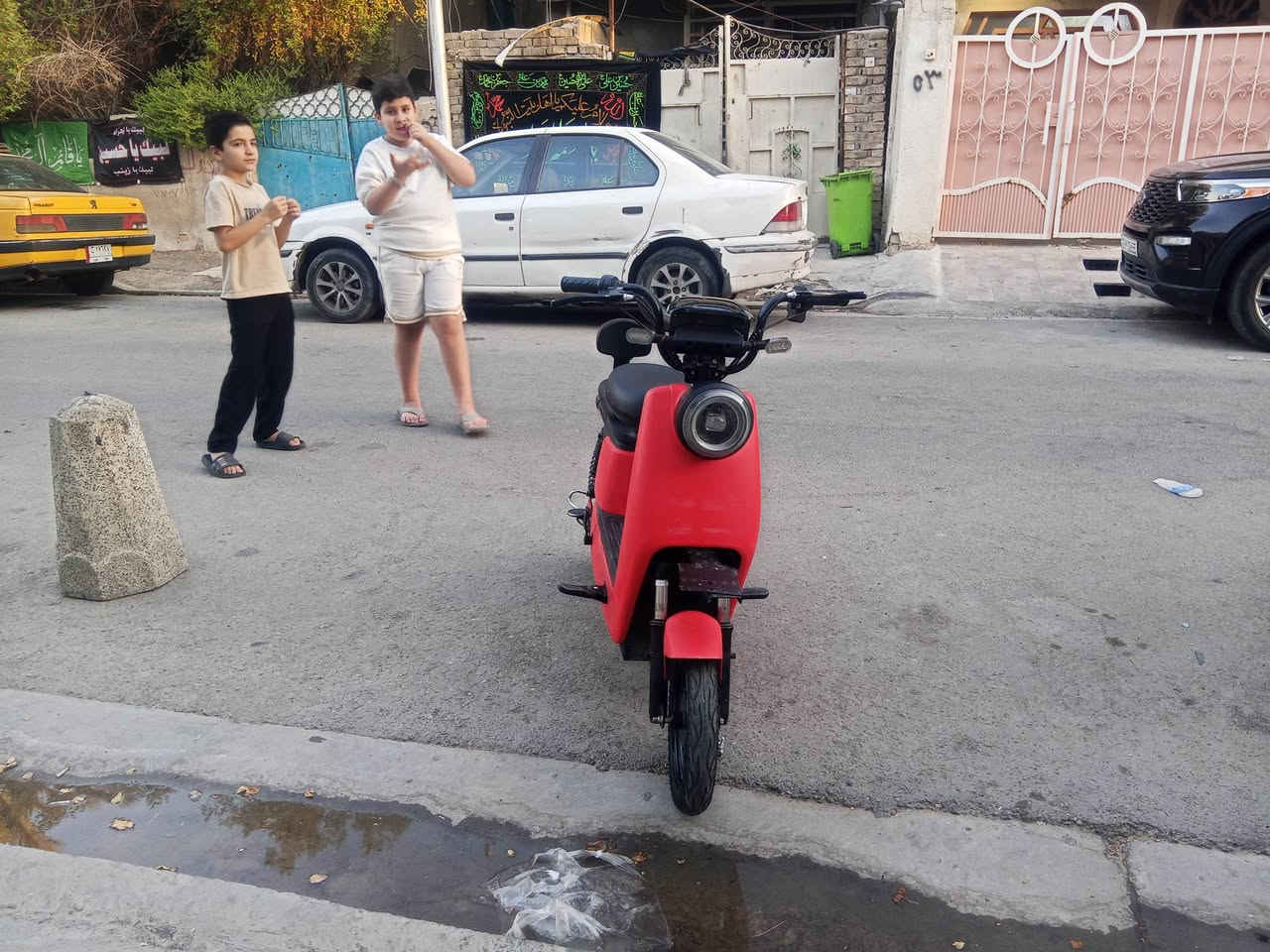 دراجه حجم 14
موديل 2024
سرعه 45 حقيقي 30
بطاريات 2 جدد اليوم بدلتهن 
بريكات كلش خفيفه تروح للمصلح يضبهن الك
دراجة RAYAN 
شاحنه تقره الشحن اصليه
لايت كلش قوي
بيها نشره بلايت من تطفي اللايت تشتغل
السعر مالتها 270 بيها مجال 
(اذا اكو مراوس راسلني) 
رقمي. 
***********
