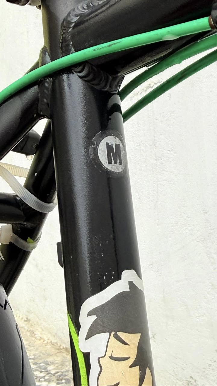 سلام عليكم
للبيع دراجة هوائية جبلية هجين ماركة Focus الألمانية، قوية ومناسبة للرياضة والاستخدام اليومي.
الحالة نظيفة جداً تقريباً %95.
المقاس: 26 - حجم M
عدد السرعات: 27 سرعة (9x3)
فرامل دسك
جميع التفاصيل موضحة بالصور
تم تعديل  السعر 
§ السعر: 245 ألف - بيه مجال بسيط
الموقع: بغداد - البلديات
لا يوجد توصيل
الهاتف: ***********
*متوفر واتساب
