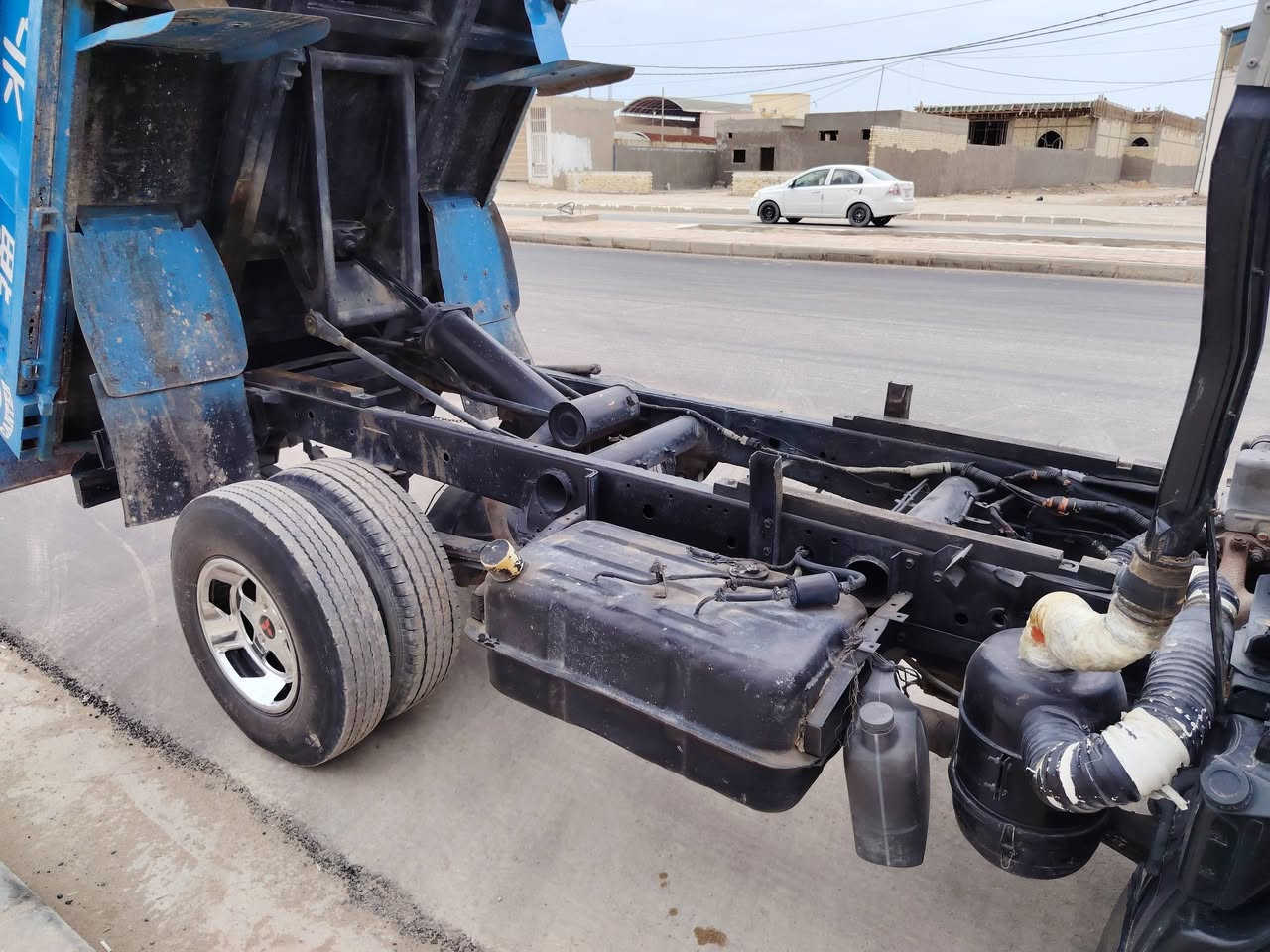 السلام عليكم كنتر بزون للبيع فحل بلادي قلاب محرك ٣٣ يعني ١٠٨ رقم ذي قار مشروع وطني  موديال ٩٦ عنوان نجف ***********
