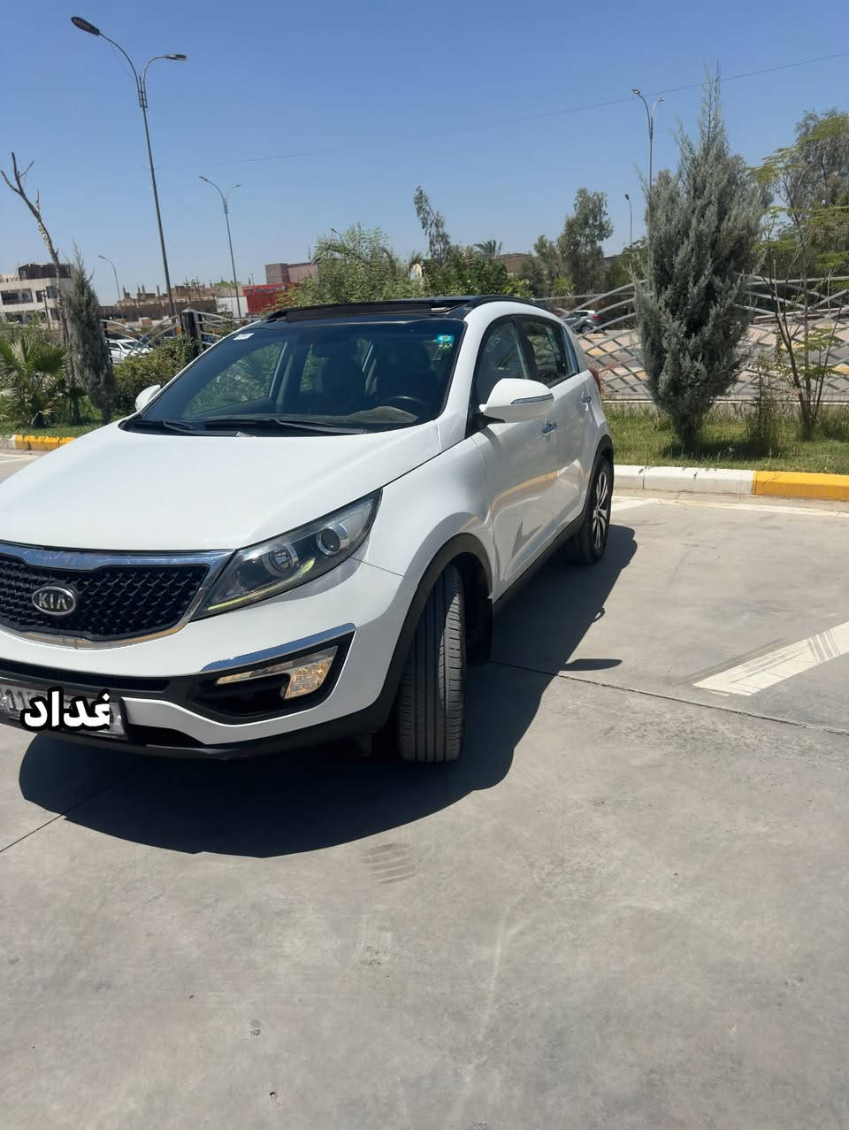 سبورتاج ٢٠١٣رقم بغداد باسمي ماشيه ٩٠ الف فول السيارة بصمه بانوراما كشن كهرباء مري شفط تبريد شاشه مانع انزلاق وانحدار تحكمات استيرن كشن جلد ارضيه مغلفه سياره كامله محرك كير مكفول بيها صبغ باب خلف السائق وحافه البونيد شي بسيط سياره استعمال شخصي السعر ١٣٦ مكلف بالنشر تواصل صاحب السياره  *********** مكان السياره ديالى
