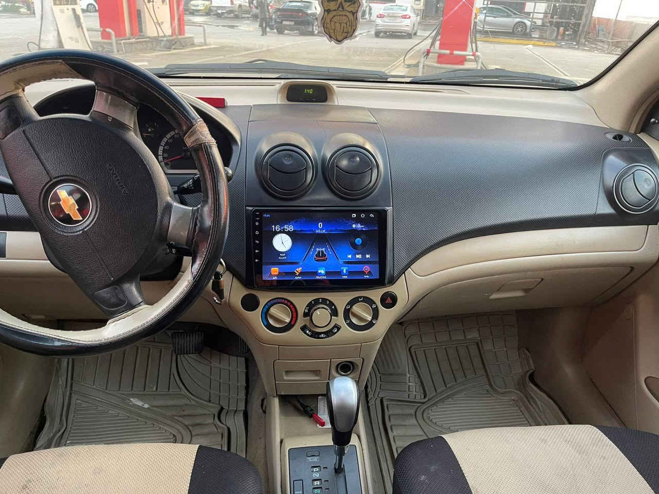 افيو للبيع رقم اربيل بيه قطعه وحده صبغ كير ومحرك وتبريد وتحويل كله شرط لا ستفسار اكثر اتصال على رقم 
 *********** أربيل, العراق
