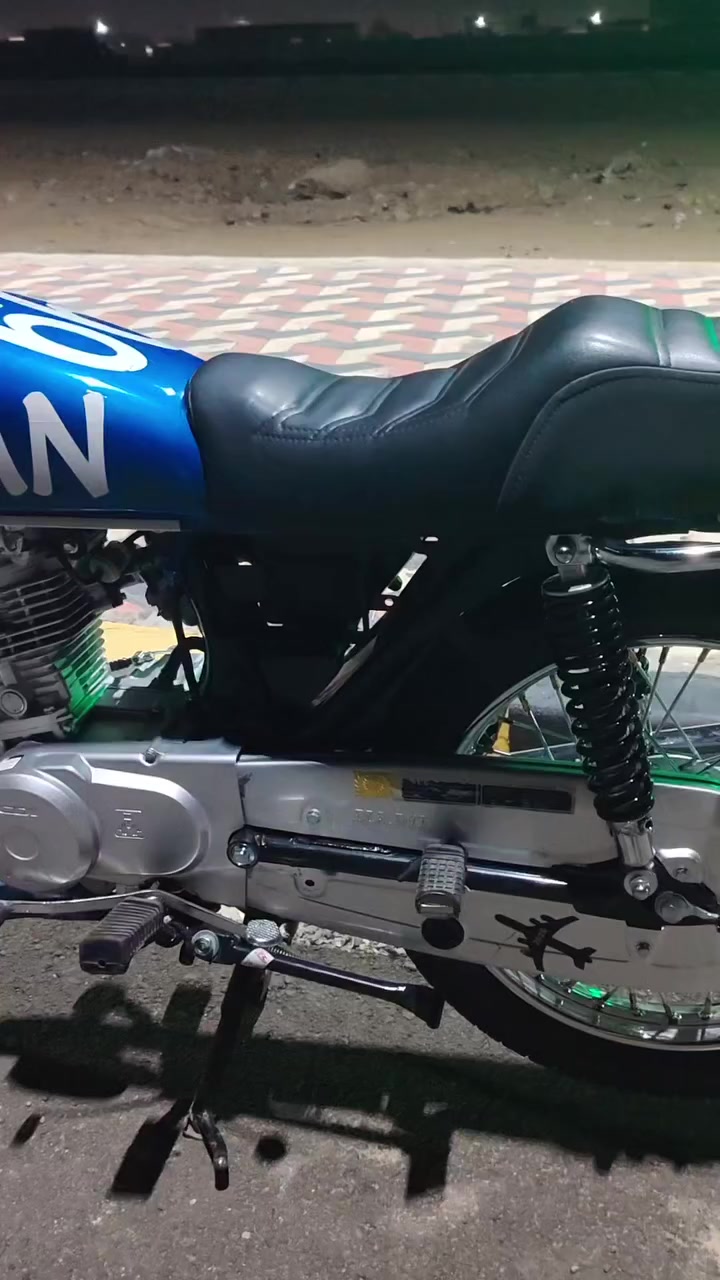 سلام عليكم شباب دراجة للبيع بدون أوراق 
السعر 750 وبيهى مجال حك جيه 
رقم ***********
