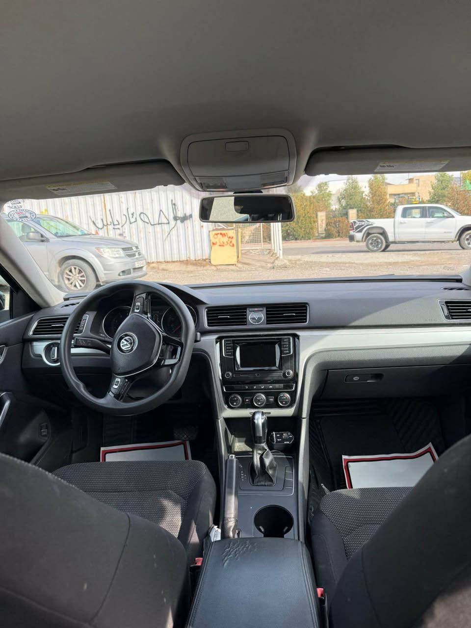 پاسات 2017 Se 
201km
چوار پارچە لای سەکن بێ ژۆری بێ ئرباک پیش پیشت کەپس گیر مەکیبە بە شەرت 
0750 705 0110 أربيل, العراق
