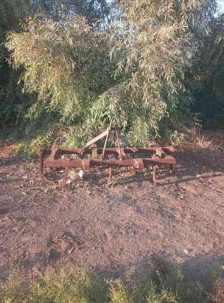 سلام عليكم موجودة خرماشة للبيع  مكان صلاح الدين اتصال على الرقم ***********
