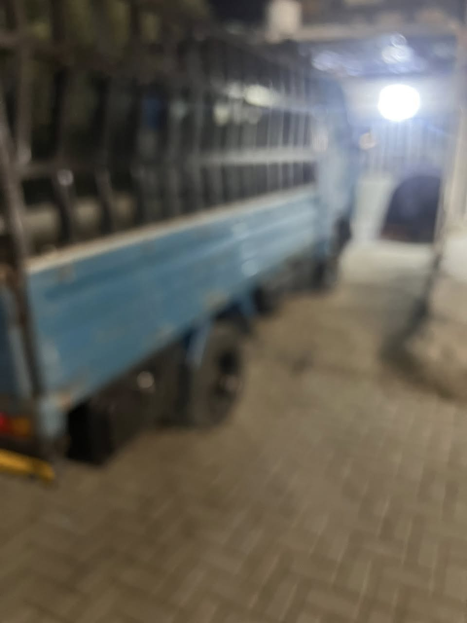 السلام عليكم كيا سامسونك موديل ٩٩ سياره جاهزه للشغل مكينه جديده وتخم تاير وحداديه ودوشمه سياره جاهزه للعمل السعر ٦٣ ورقه معامله المرور ماتدفع الف كلها مدفوعه الهاتف ***********
