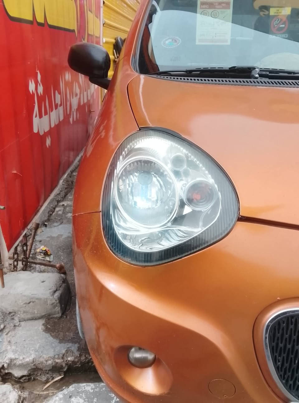 سونار موجود بل منشور## 🚗 للبيع: جيلي باندا 🐼 موديل 2013*2013*من رخصة الآدمن المحترم**
السلام عليكم.. سيارة جيلي باندا موديل 2013 للبيع، السيارة بحالة حلوة وكاملة وما بيها أي نقص وجاهزة للاستخدام.
### 🛠️ المواصفات والحالة الفنية:
 * **المحرك والكير والشواصي:** كفالة عامة وبشرط الفحص.
 * **البودي:** مكفولة من الضربة والتبديل سونار بل منشور .
 * **اللون:** مشمشي مميز ونظيف.
 * **الممشى:** ماشية قليل.48
 * **الرقم:** رقم بغداد الجديد (الإنكليزي) والسيارة باسمي (تحويل مباشر).
 * **الإضافات:** تخم تاير جديد، 5 ويل عادي، دوشمة جلد حلوة ومرتبة.
### 💰 السعر وتفاصيل 
 * **السعر:** 42) وبيها مجال بسيط حق الجية والعملة.
 * **نوع البيع:** بيع نقد فقط (فقط بيع، بدون مراوس وبدون أقساط).
 * **المكان:** بغداد - الحبيبية.
### 📞 للاستفسار والتواصل:
اتصل وتدلل على الرقم: *************
