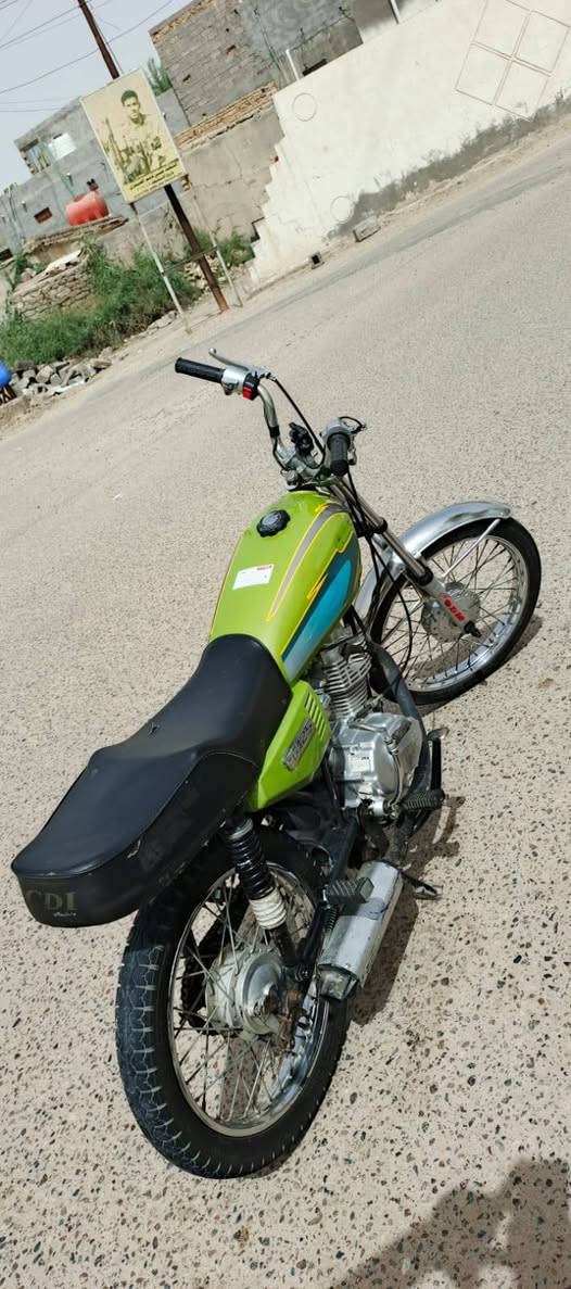 سلام عليكم شباب نامه شلامجه مديل 23طالعه ب 24دراجه كلها جديده مكينه خرسه لا تنقيص لا تبخير تانكي دبلات كشي كامل وجديد ضفيره شغاله مكاني بصره كرمت علي تواصل *********** سعرر 450 بيها مجال
